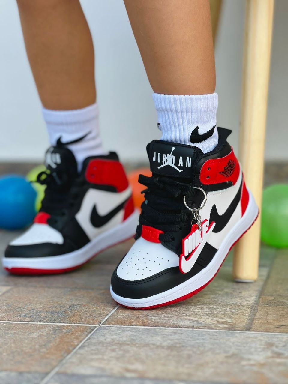JORDAN NIÑOS TALLA 27 A 33