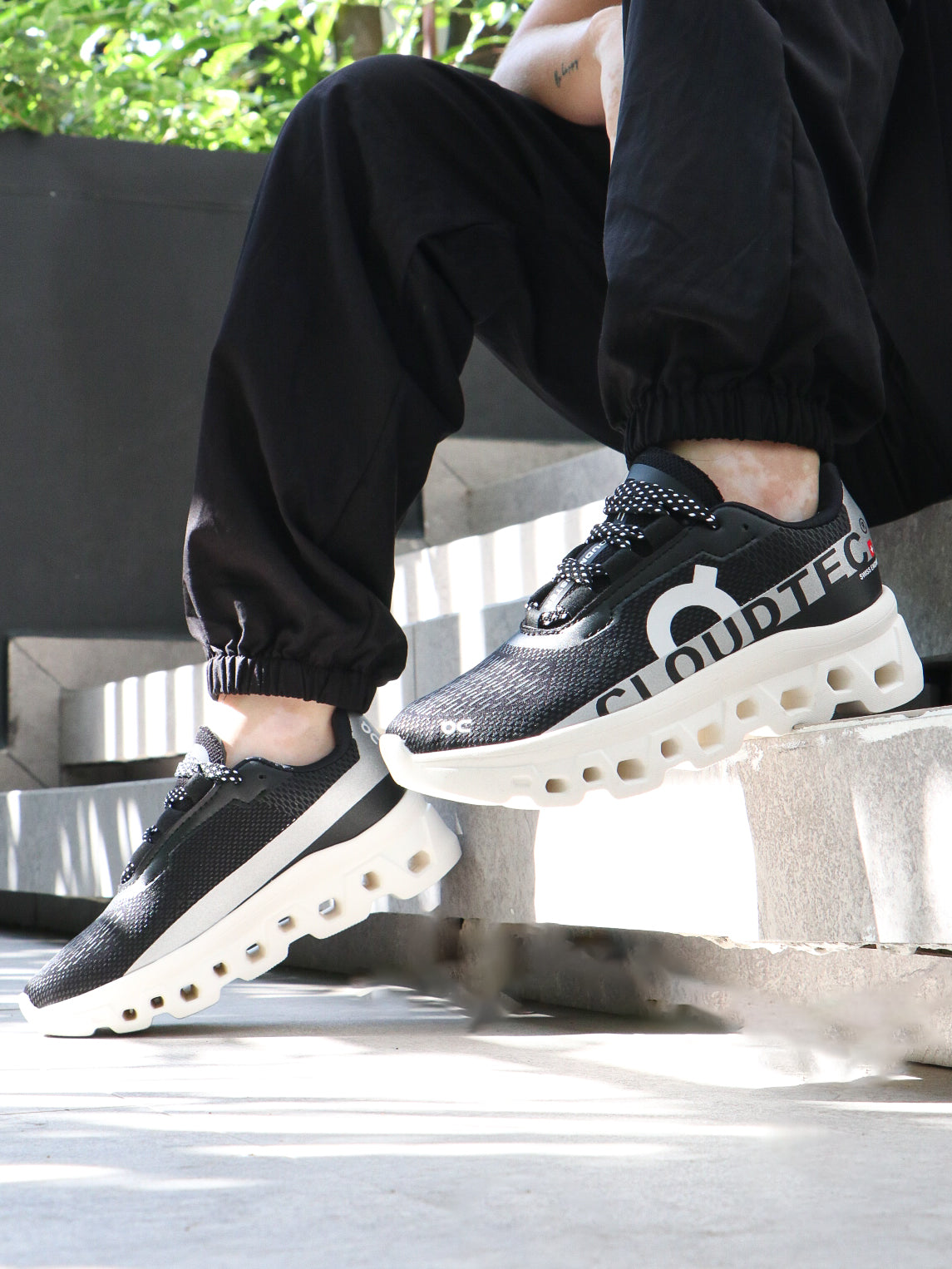 TENIS ON CLOUD MONSTER UNISEX TALLAS 35 A 43