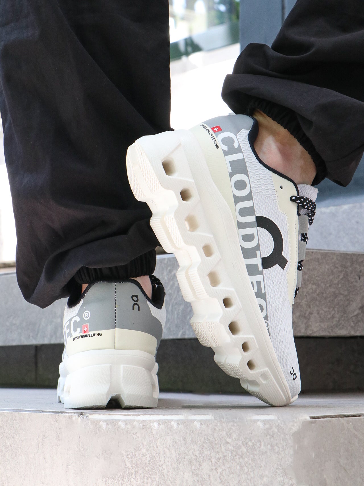 TENIS ON CLOUD MONSTER UNISEX TALLAS 35 A 43